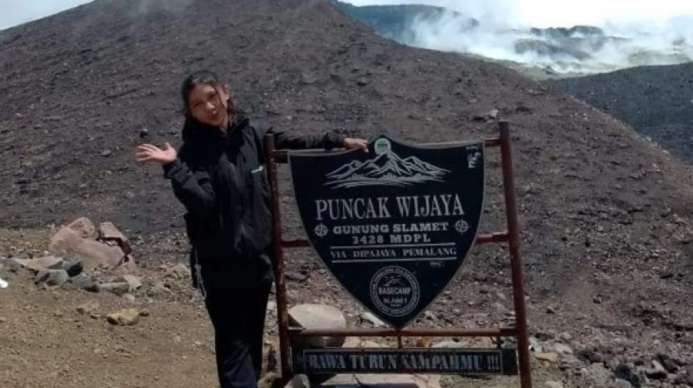 Sosok Naomi, Siswi SMK Semarang yang Viral Usai Hilang di Gunung Slamet