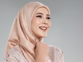 Transformasi Paula Verhoeven, Dari Model Internasional Hingga Berhijab