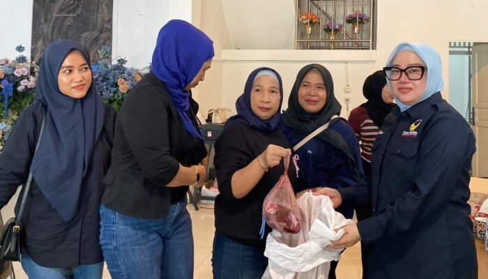 Hangatnya Idul Adha di Tiga Kecamatan, Hj Diana Hadir Berbagi Lewat 9 Ekor Sapi Kurban