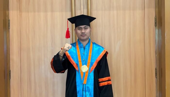 Dari Desa Tepencil ke Gelar Magister Hukum, Perjalanan Alan Jaya Saputra Menolak Menyerah