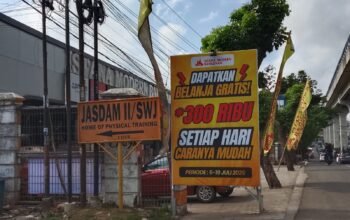 Baliho Istana Modern Bangunan Kembali Berdiri di Bahu Jalan KM 9, Dugaan Pelanggaran Perda dan Pajak Reklame Kembali Mencuat
